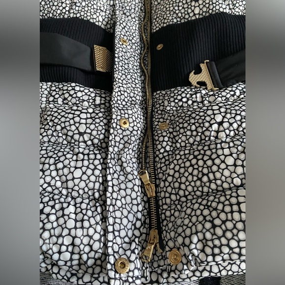 🎉HP🎉Belted Cropped Down Puffer Jacket - Picture 8 of 11